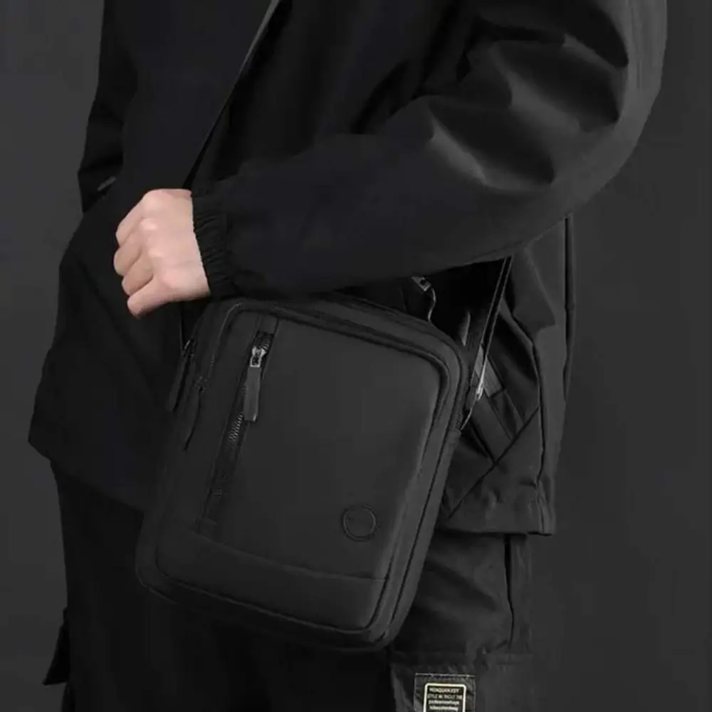 Single Shoulder Men's Shoulder Bag Big Capacity Multi-Pockets Man Messenger Bag Stylish Elegant Style Nylon Fabric