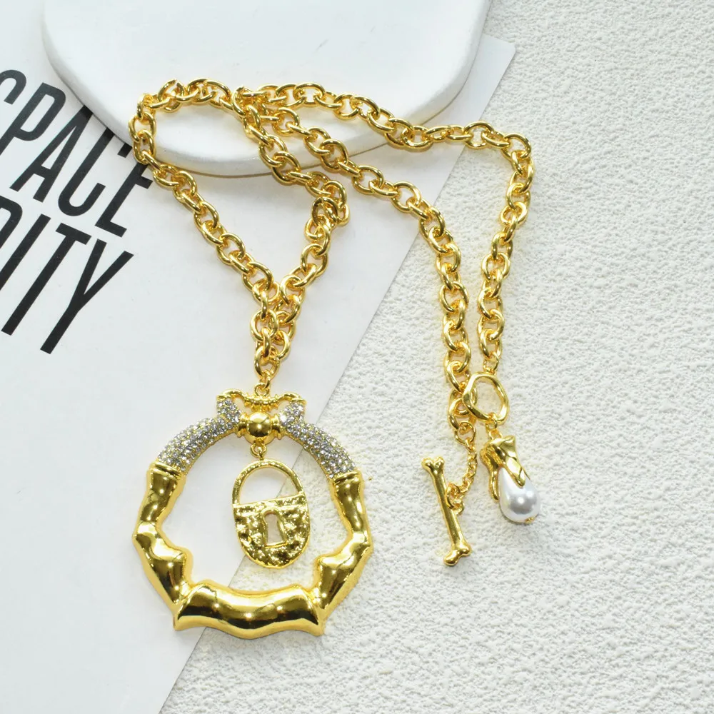 Extravagante Ohrringe mit Metall-Legierungs-Schlossanhänger für Damen, Markenschmuck, Modenschau, Statement-Ohrringe, Accessoires – Detail 12