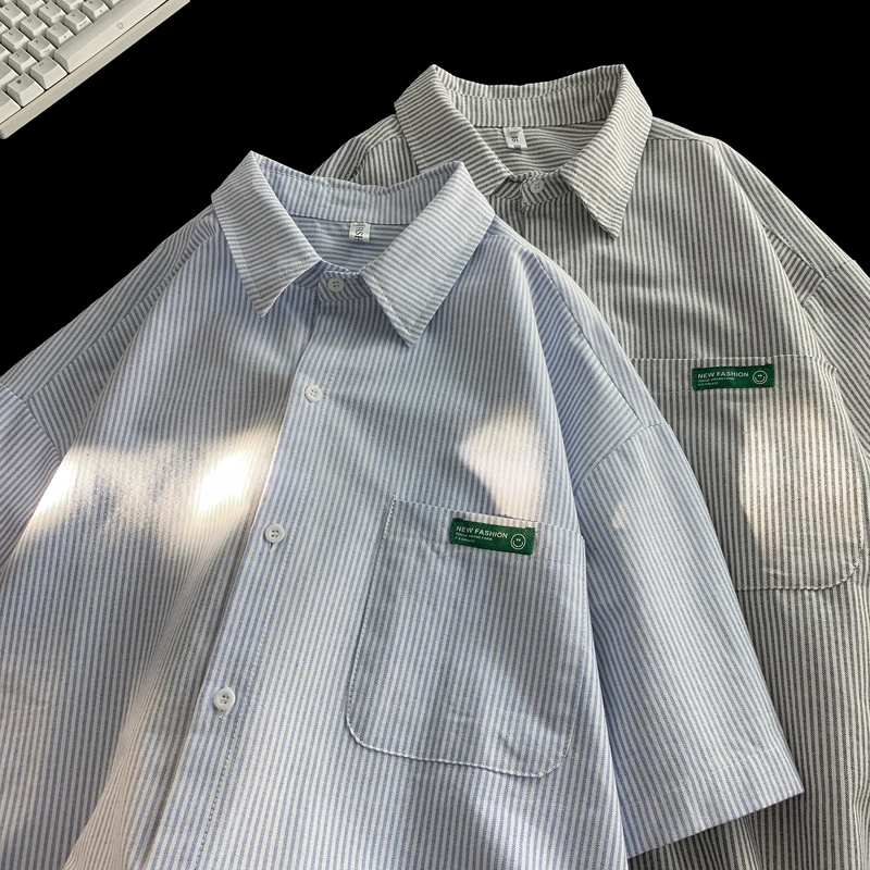 

Summer Trendy Men's Striped irt ort Sve Loose Fit Youthful Sle Button down No Iron Treaent Casual Summer Top