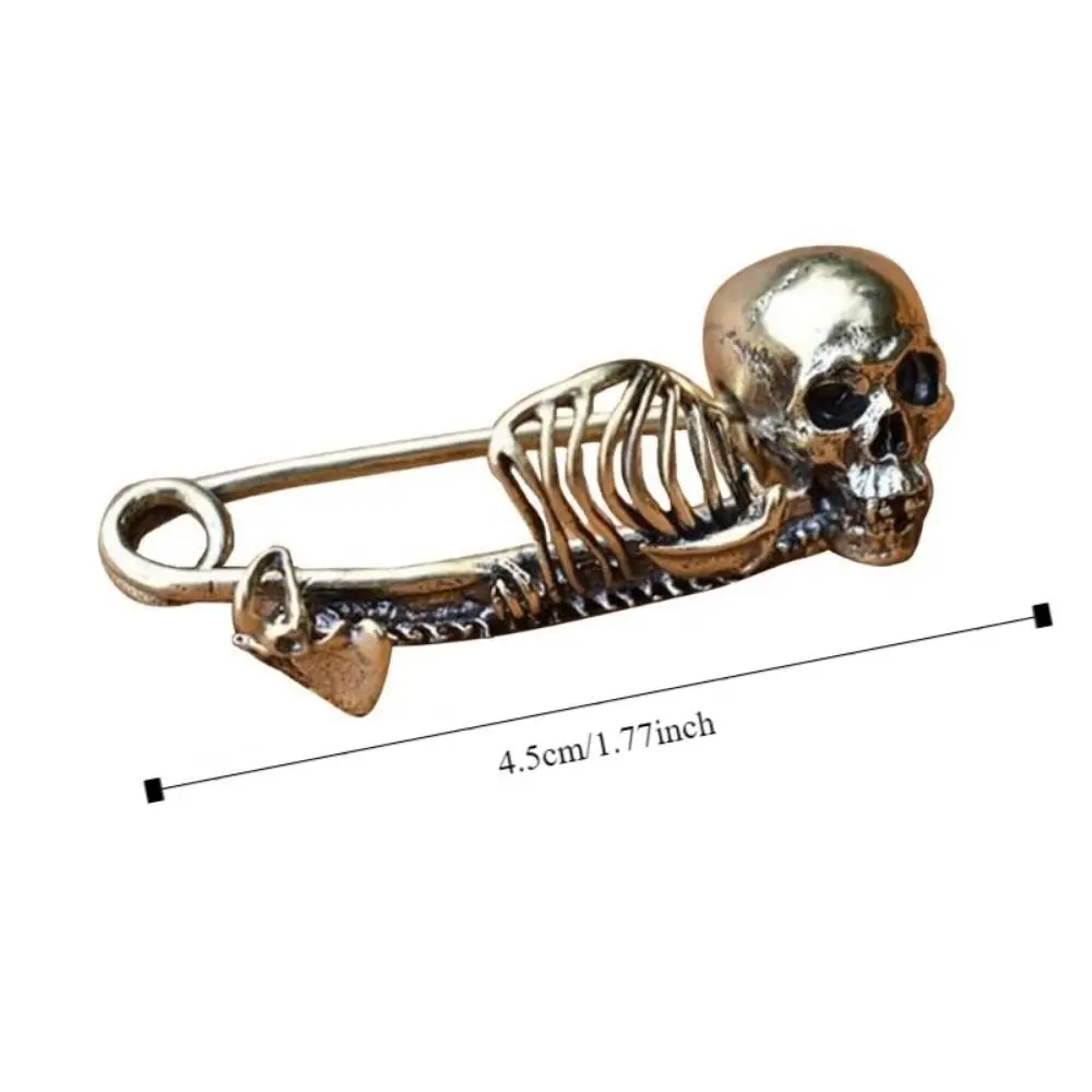 Vintage Halloween Skeleton Brooch Creative Personality Retro Skull Pin Spooky Safety Gothic Skull Badge Lapel Pin Unique Gift