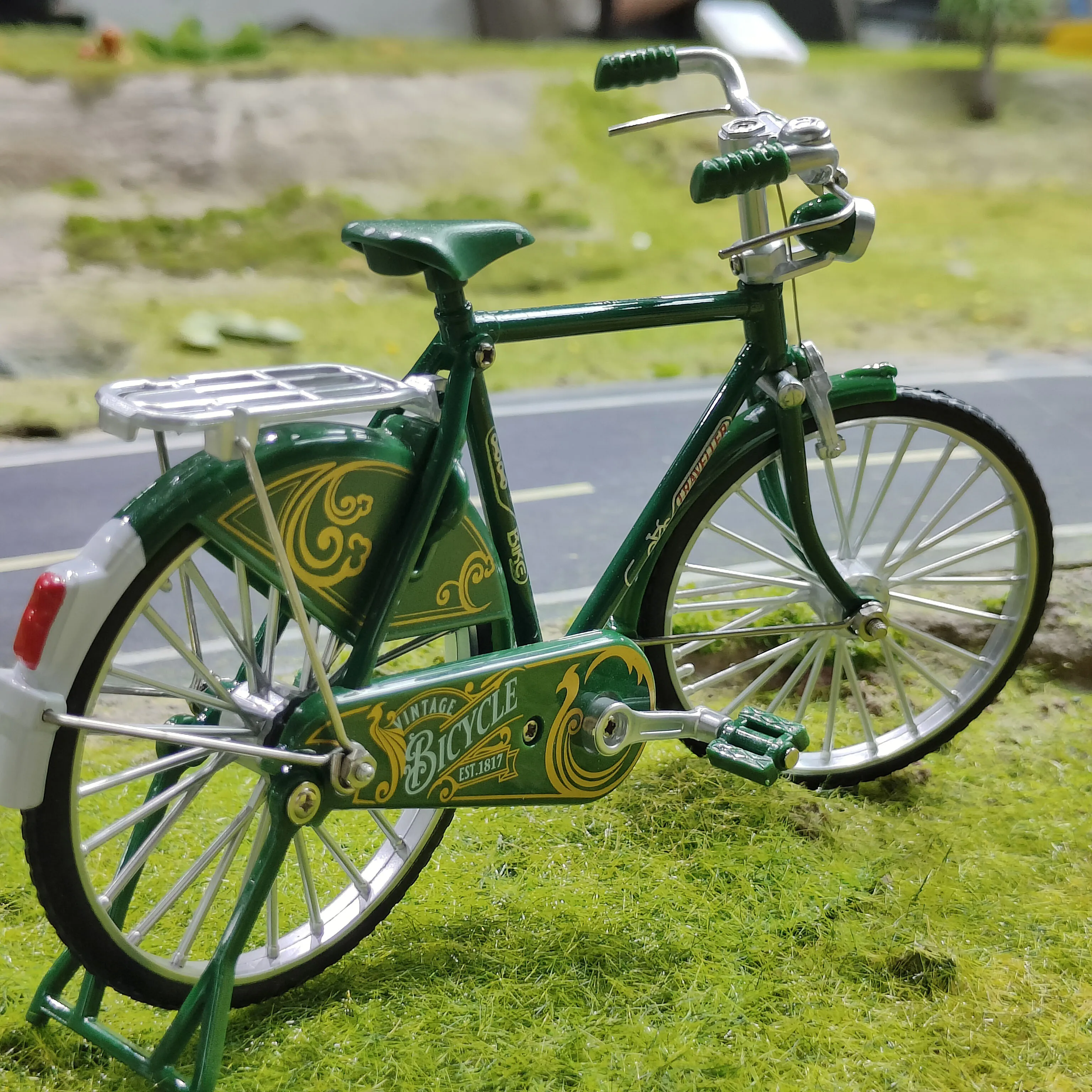 จักรยานวินเทจยุค 60s 70s ของเล่นเด็ก รุ่นคลาสสิกสไตล์เรโทร แรงบันดาลใจจากงาน Tweed Run สำหรับเด็ก