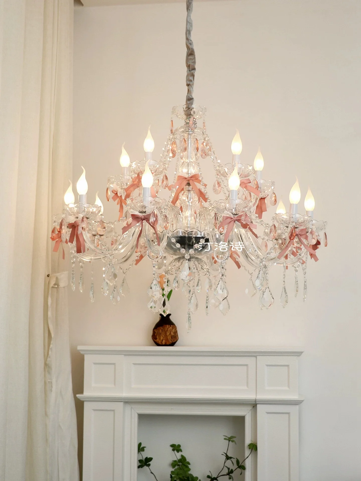 French living room crystal chandelier princess style young girl bedroom pink bow restaurant romantic high-end light