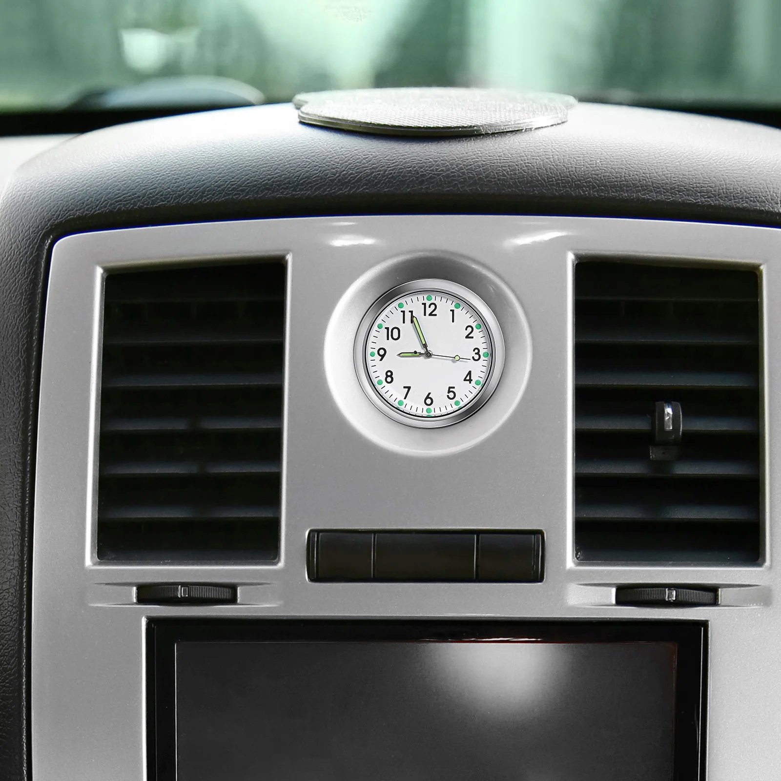 

2Pcs Car Clock Stick on Mini Dashboard Clock Small Luminous Analog Timepiece for Vehicle Interior Auto Dash Decoration