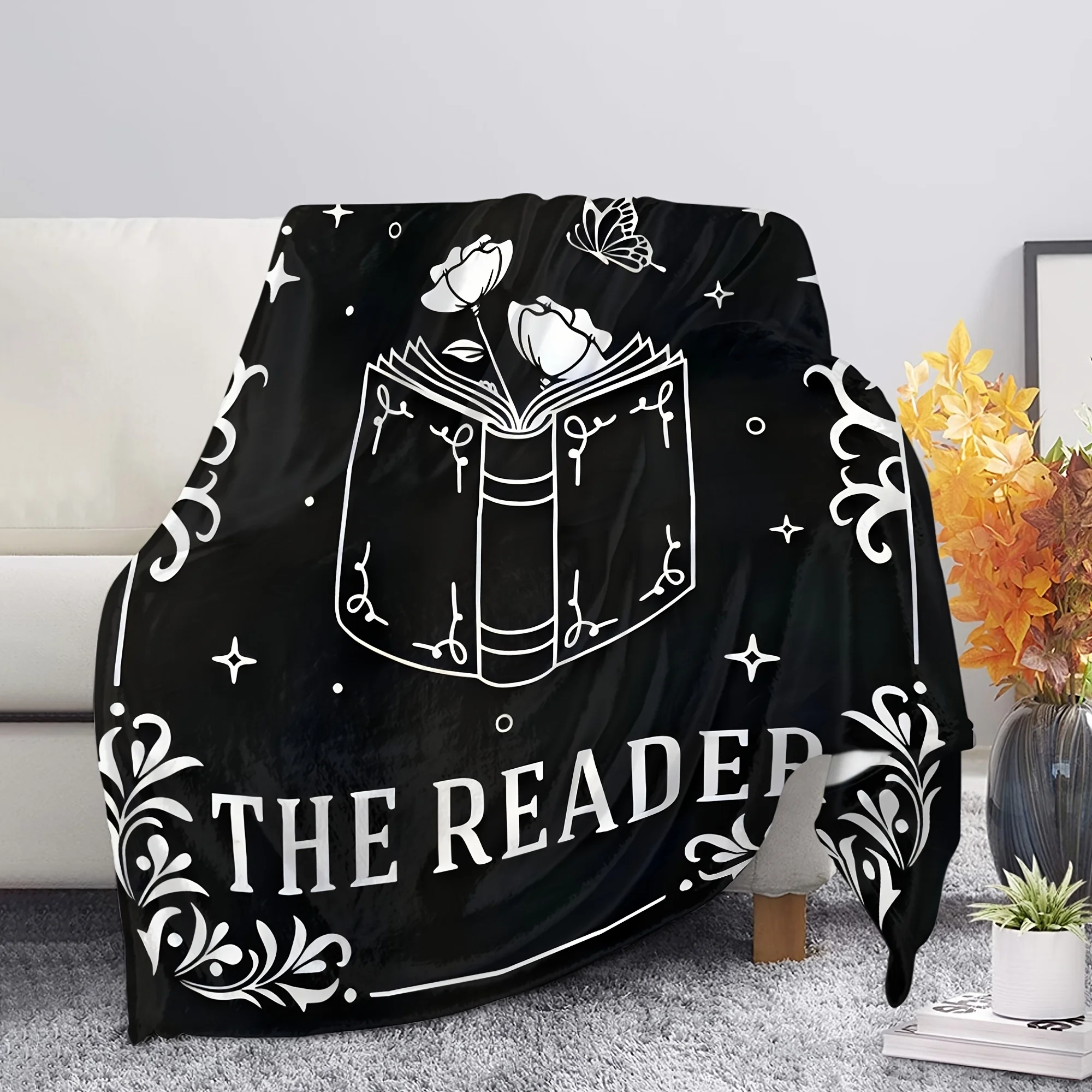 

Уютное фланелевое одеяло The Reader — черное с дизайном «белая книга и роза», всесезонный мягкий плюш для любителей книг