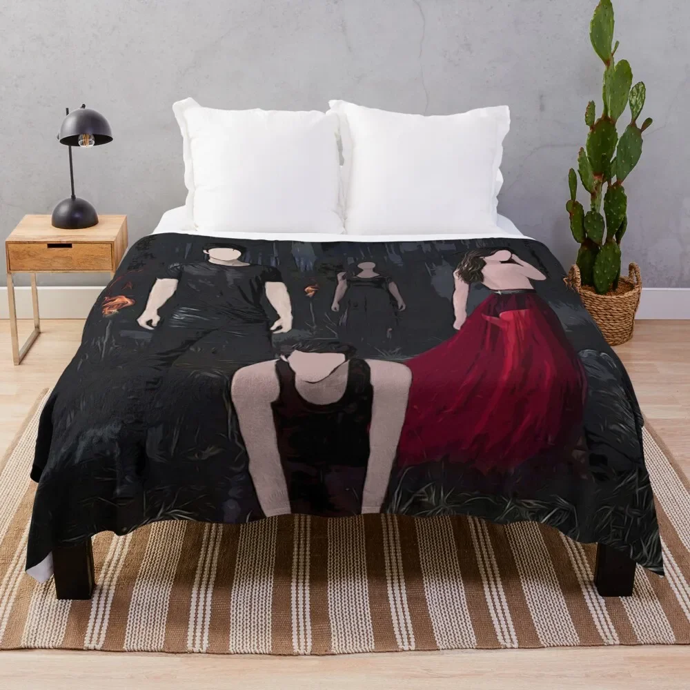 

Pretty vampires Throw Blanket Bed Fashionable Flannel Fabric Blankets