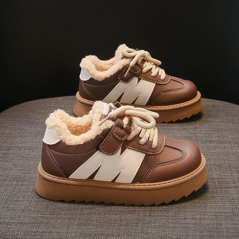 Winter children's snow boots plus velvet warm casual cotton shoes are non-slip, wear-resistant, soft and comfortable