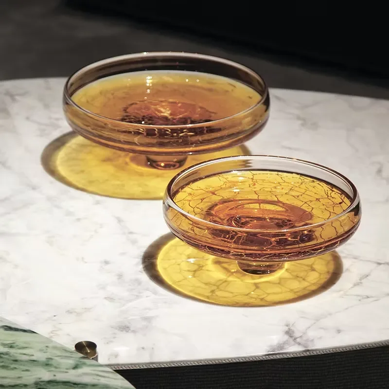 Modern Amber Cracked Glass Bowl with Gold Pattern Ice Base Luxury Art Ornament for Hotel Wedding Table Centerpiece Decoration
