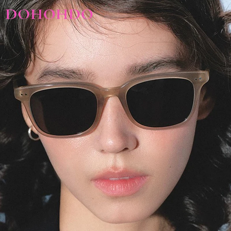 

Fashion Designer Small Square Women Sunglasses Retro Trendy Men Sunglass Summer Traveling Driving Eyeglasses UV400 Lentes Mujer