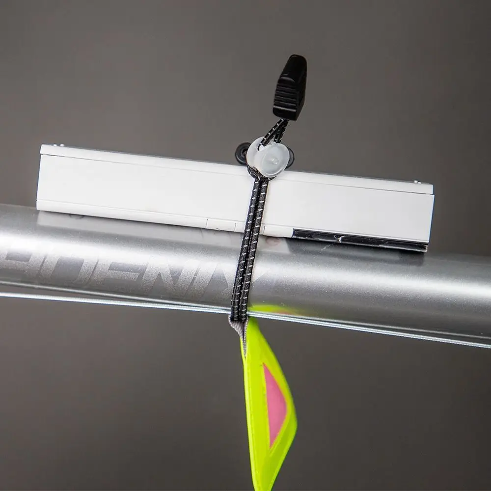 1Pcs Elastic Cord Reflective Triangle Sign Safety Warning with Spring Hook Safety Clip Plastic Hanging Tag Night Cycling Riding