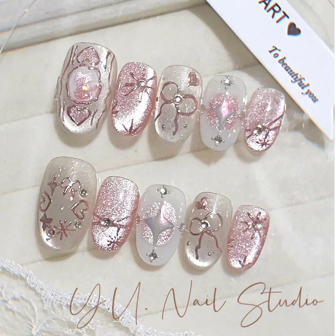 24Pcs Round Head French Almond Fake Nails Blue Mid-length Flower Pattern with Golden Star False Nails Press on Wearable Nail Tip