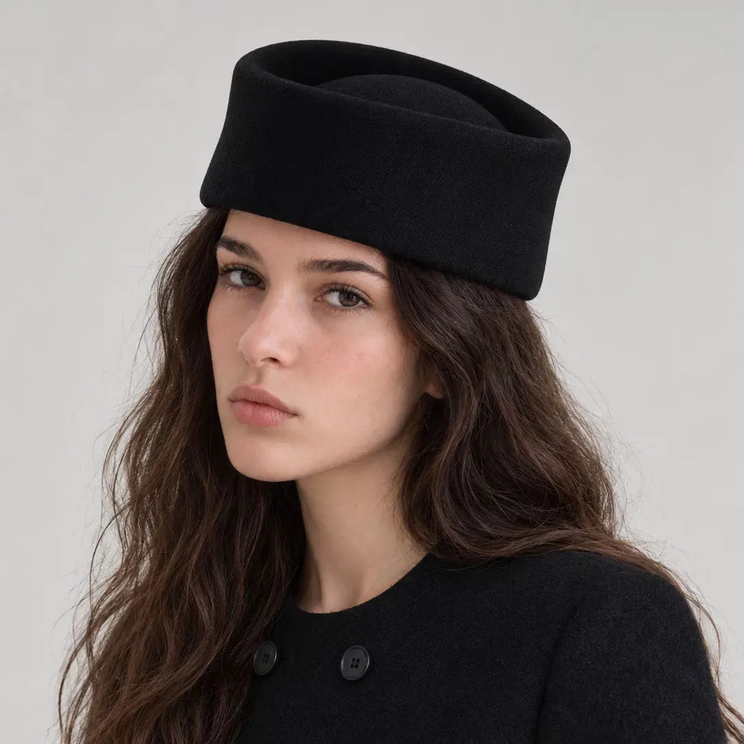 Ins Blogger's Same Style French Hepburn Wool Medicine Box Hat Women Winter Dome Retro Flight Attendant Caps High Quality