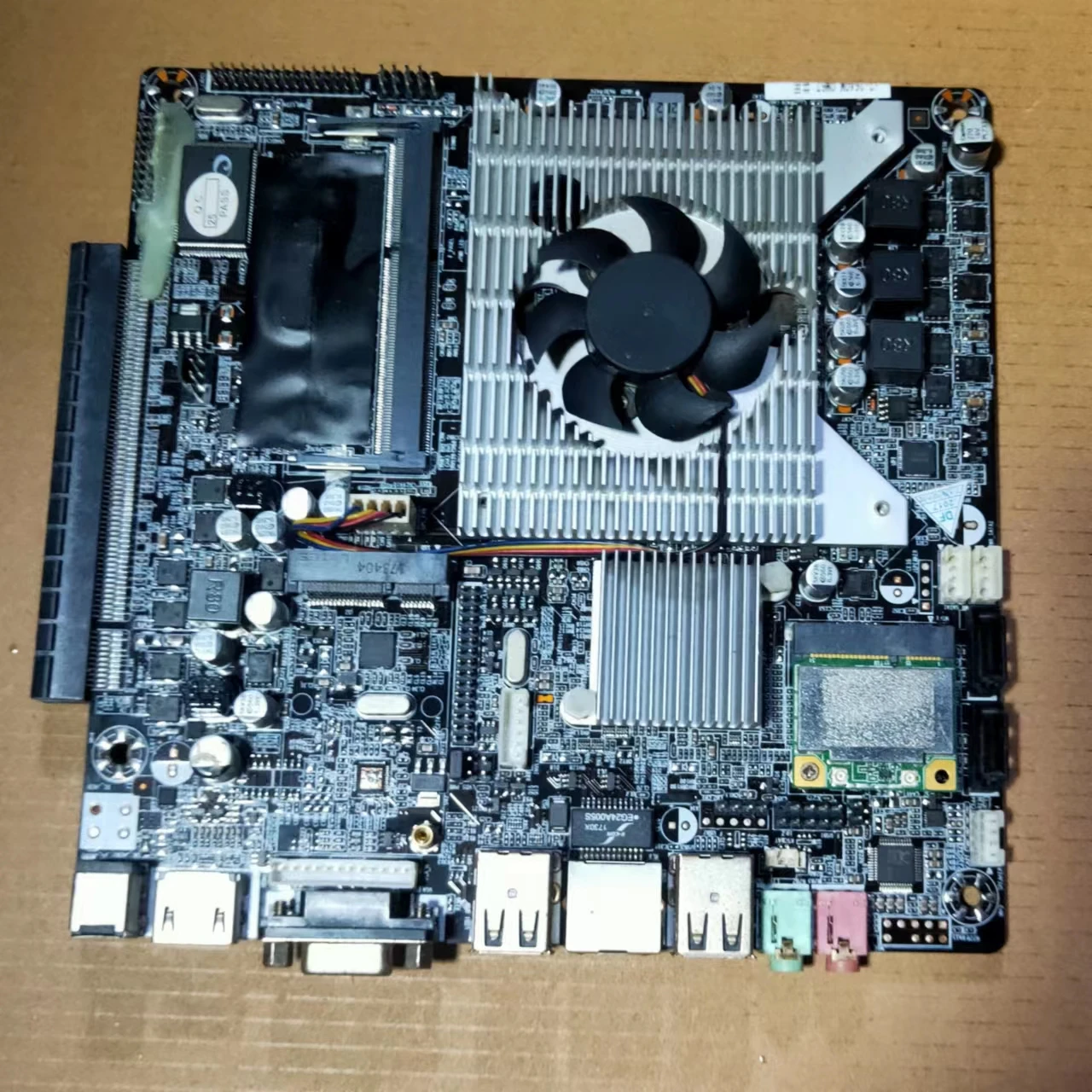 

For ITX HM65BP Integrated I7 2640CPU DDR3 Memory ITX Board with HDMI Port, All-in-one Main Board