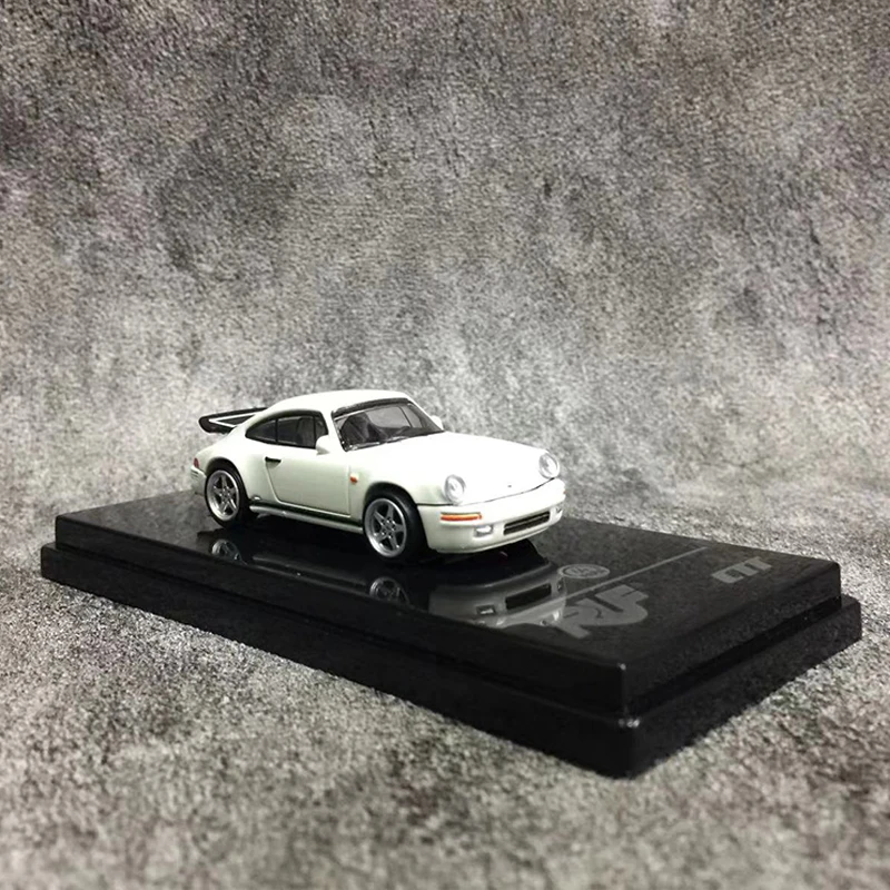 Para 1:64 Model Car RUF 1987 CTR-1 911 & 2012 CTR-3 Clubsport 997 Alloy Vehicle - White
