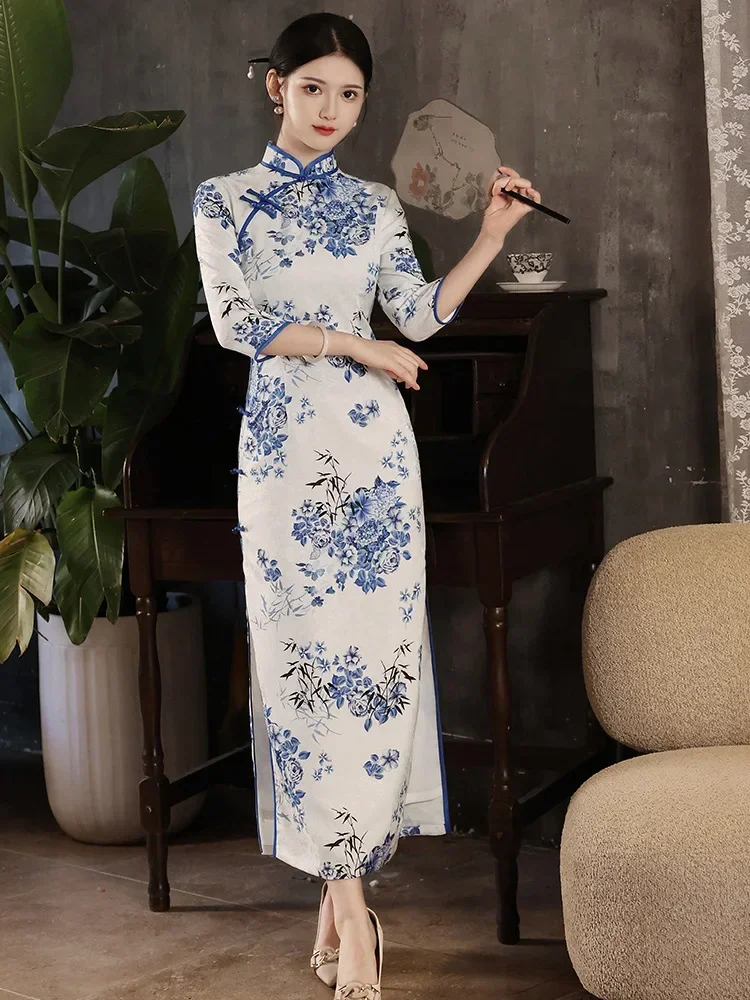 Vestido tradicional chino para mujer, de color verde traje elegante, Cheongsam largo con estampado Qipao, talla 4XL, novedad de primavera