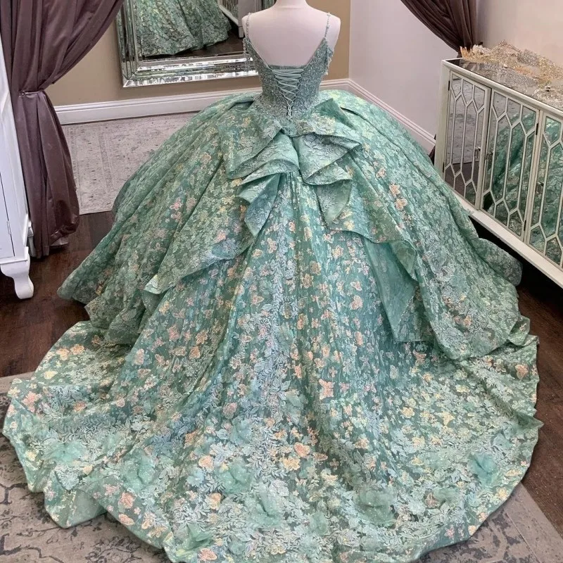 Abiti Quinceanera verde menta abiti da ballo Appliques pizzo perline senza maniche cinturino per Spaghetti fiori fatti a mano dolce 15 Party