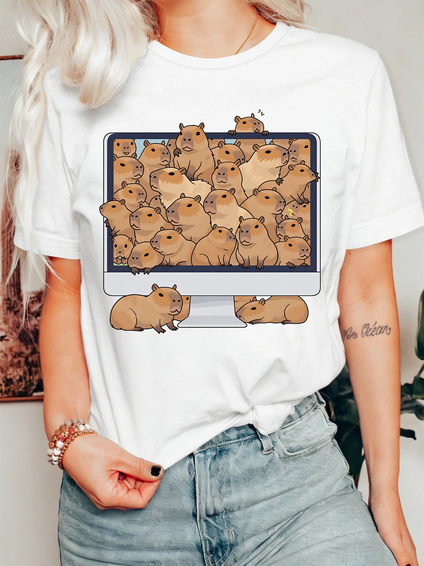 Funny Capybara Computer Screen Womens T Shirt Cute Rodent Cartoon Animal Graphic Tee Short Sleeve Casual Party Ladies Tops