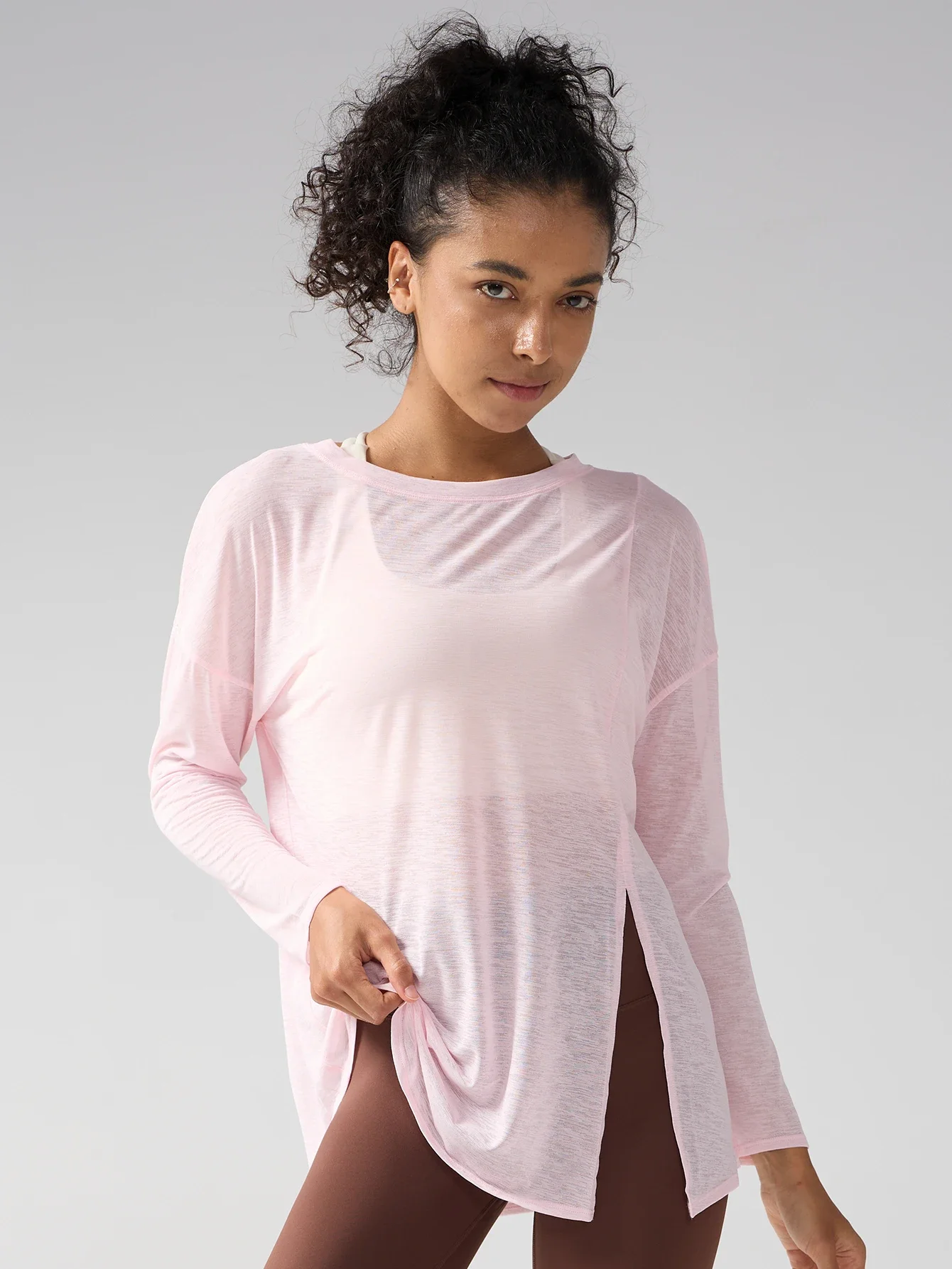 Women's Performance Yoga Top Breathable Loose-Fit Design With Side Slits Comfort Breathable  Running Training Leisure Yoga Top