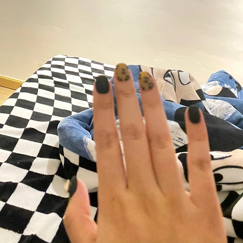 Leopard Print Wearable Handmade Finger Nail With Press on Nail Korean Short Manicure Pre Decorated Full Cover Fake Nails Art Y2k