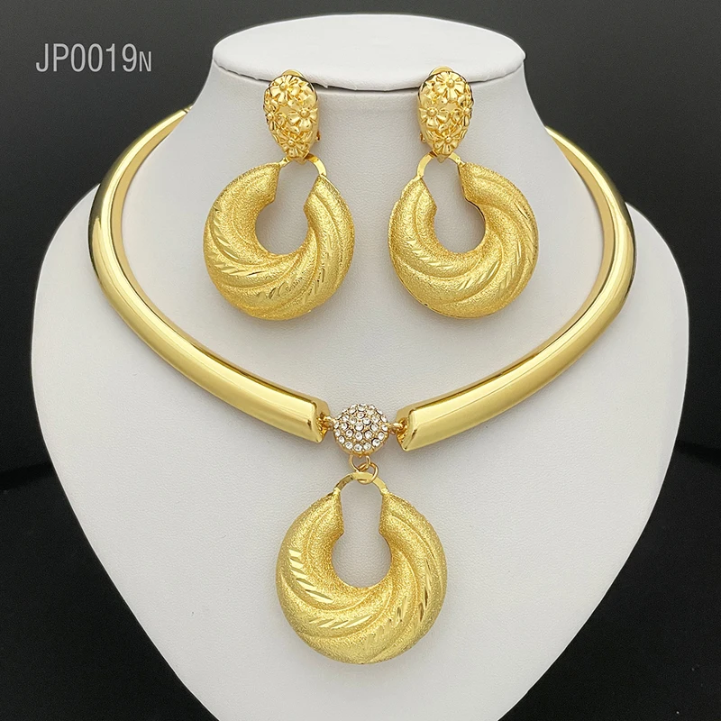 New Women Necklace And Earrings Set Luxury Design 18K Gold Plated Dubai Fashion Jewelry For Wedding Party