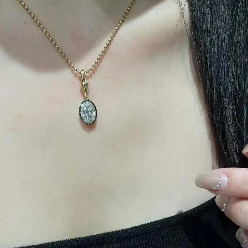 Damen-Halskette mit geometrischem weißem Zirkon-Anhänger, Perlenkette, goldfarben plattierter Edelstahl, einfacher Alltagsschmuck, Geschenk – Detail 21