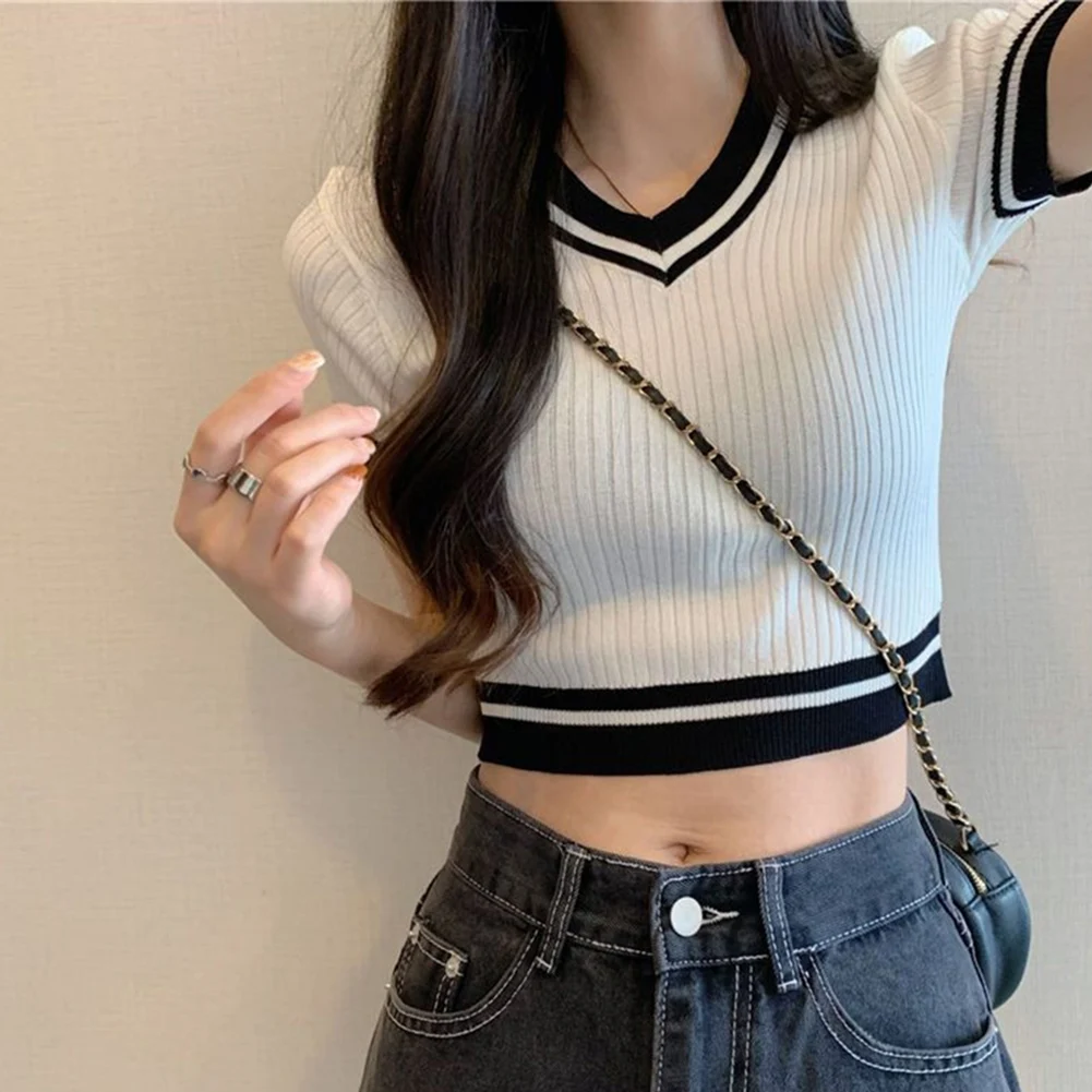 

Вязаная футболка с V-образным вырезом, белый укороченный топ в стиле пэчворк, модные брюки с высокой талией в стиле пэчворк для девушек