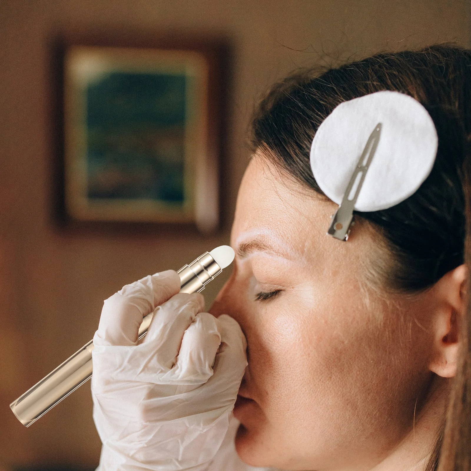 両端アイシャドウペン 滑らかで長持ちするアイシャドウブラシ 簡単にブレンドできる自然なトランジションメイクアップツール 女性の目用