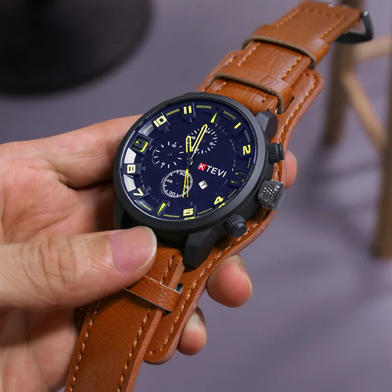 Men's Vintage Leather Strap Quartz Watch