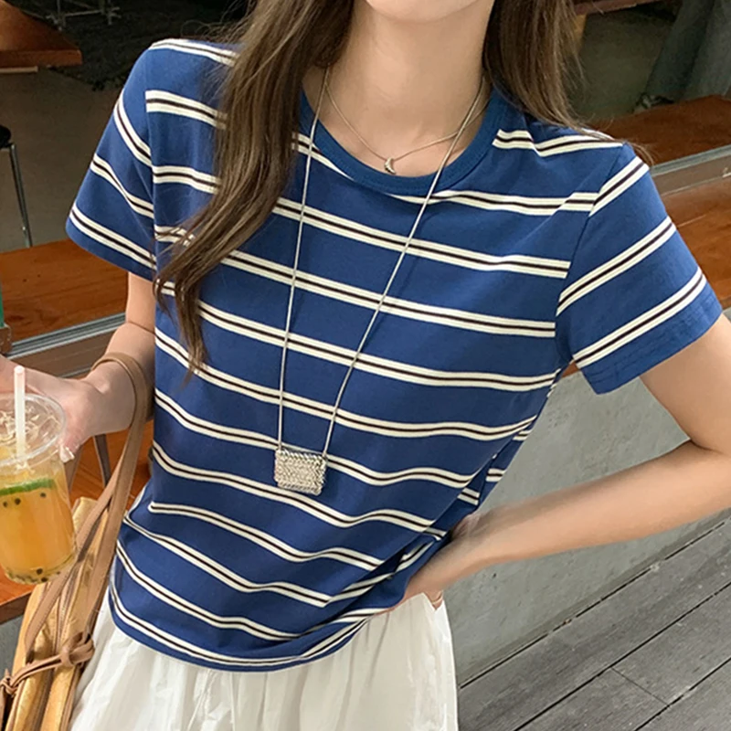 여성을위한 미국 레트로 블루 스트라이프 반팔 티셔츠 2025 패션 클래시 컬러 디자인 라운드 넥 탑 캐주얼 루즈 슬림 탑