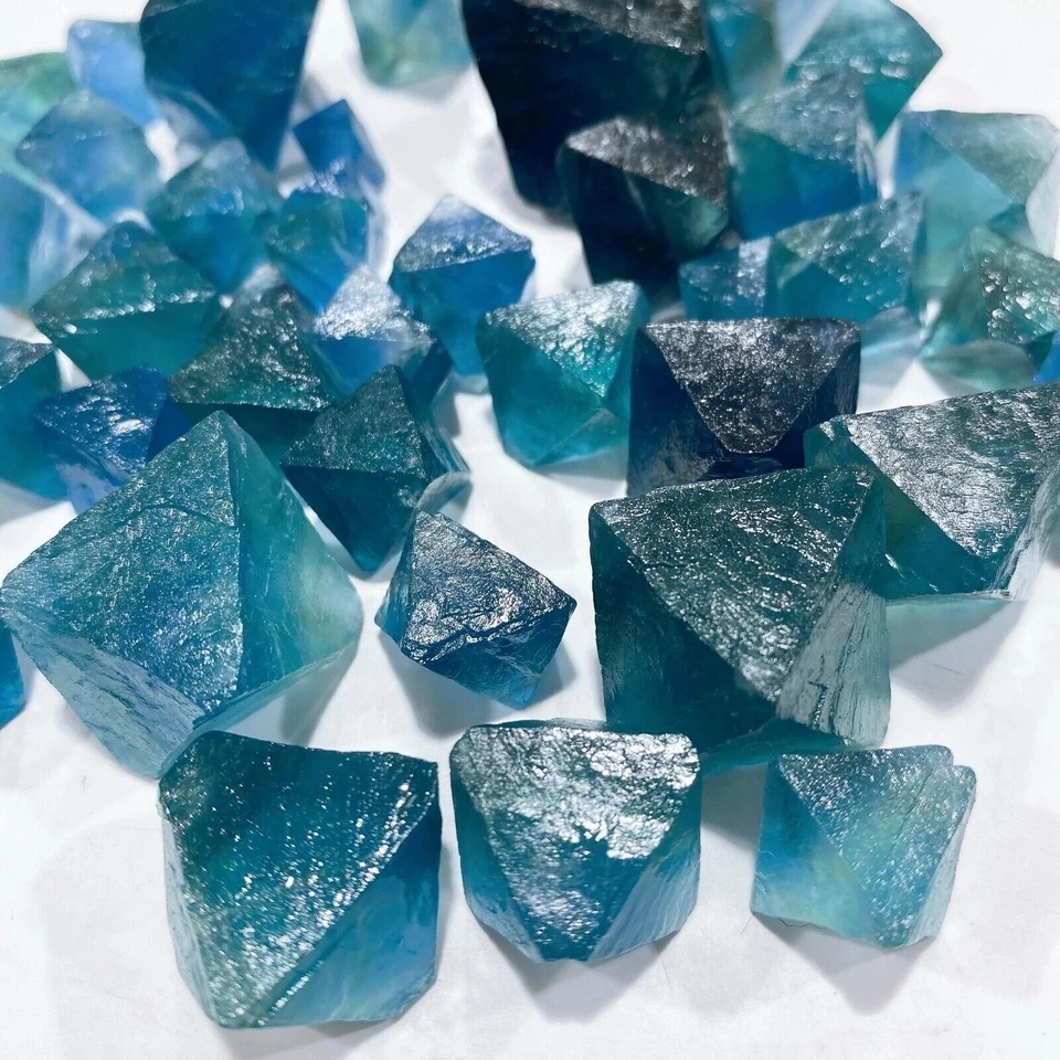 Fluorite bleue naturelle, cristal octaédrique, cristal minéral, guérison par le Reiki, 100g
