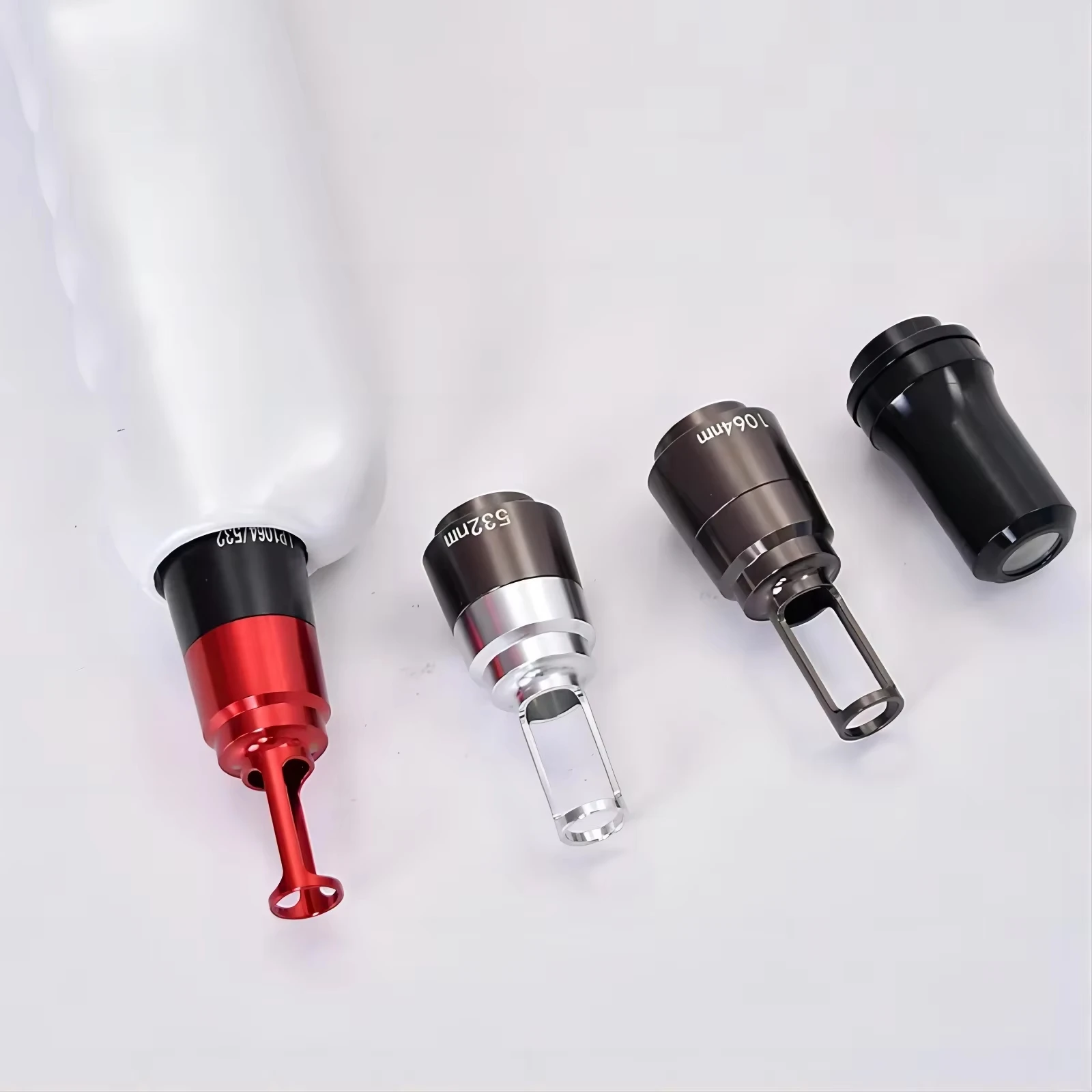 آلة إزالة الوشم بالليزر بيكو ثانية المحمولة 1064nm 532nm 1320nm الصباغ إزالة تجديد الجلد آلة الليزر بيكو