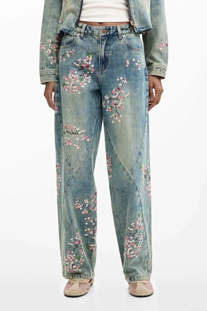 Spanish trade, flower-embroidered loose straight-leg casual and comfortable women's jeans
