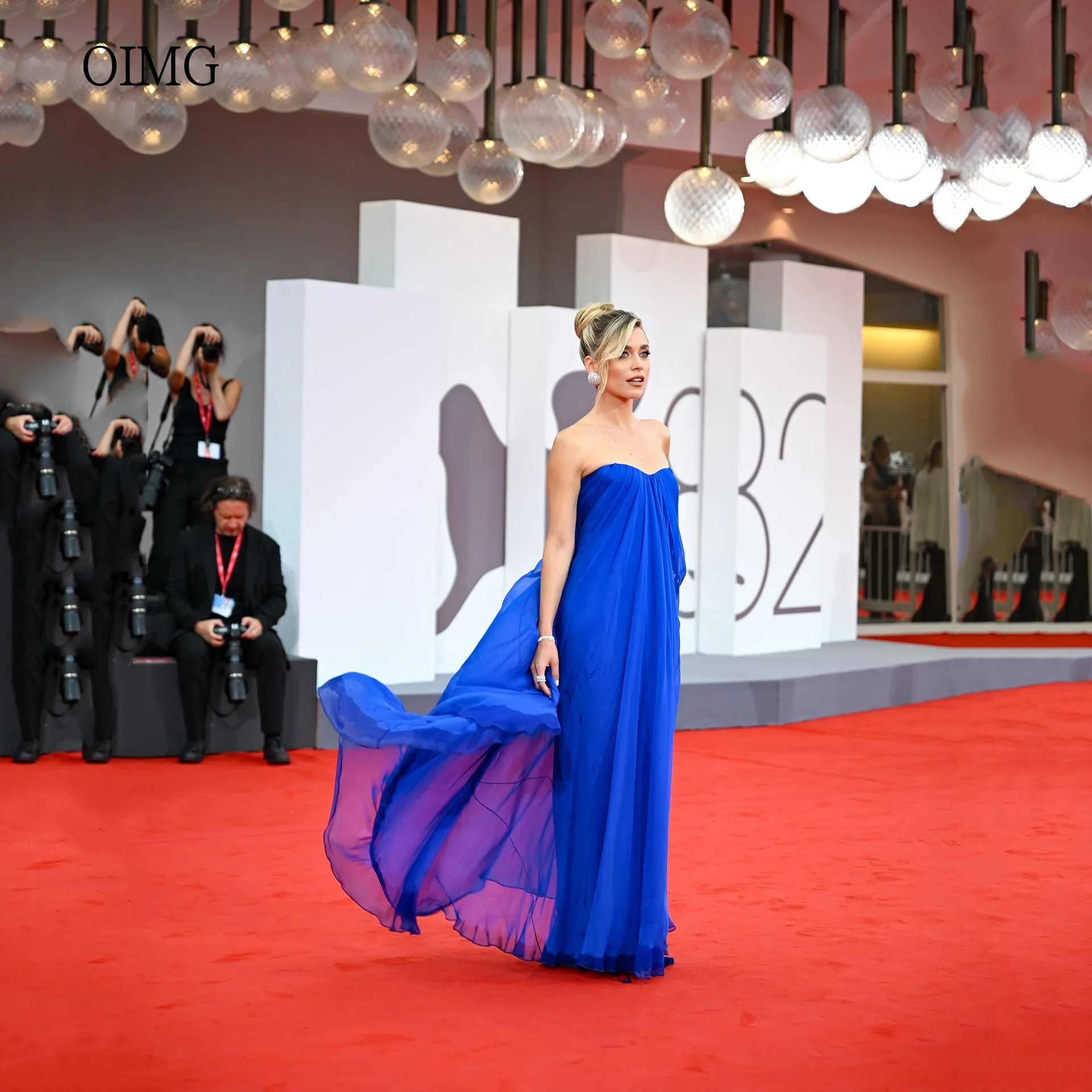 

OIMG Airy Royal Blue Sweetheart Neck Mermaid Prom Gowns Backless Tulle Formal Party Gown Floor Length Evening Dress Customized