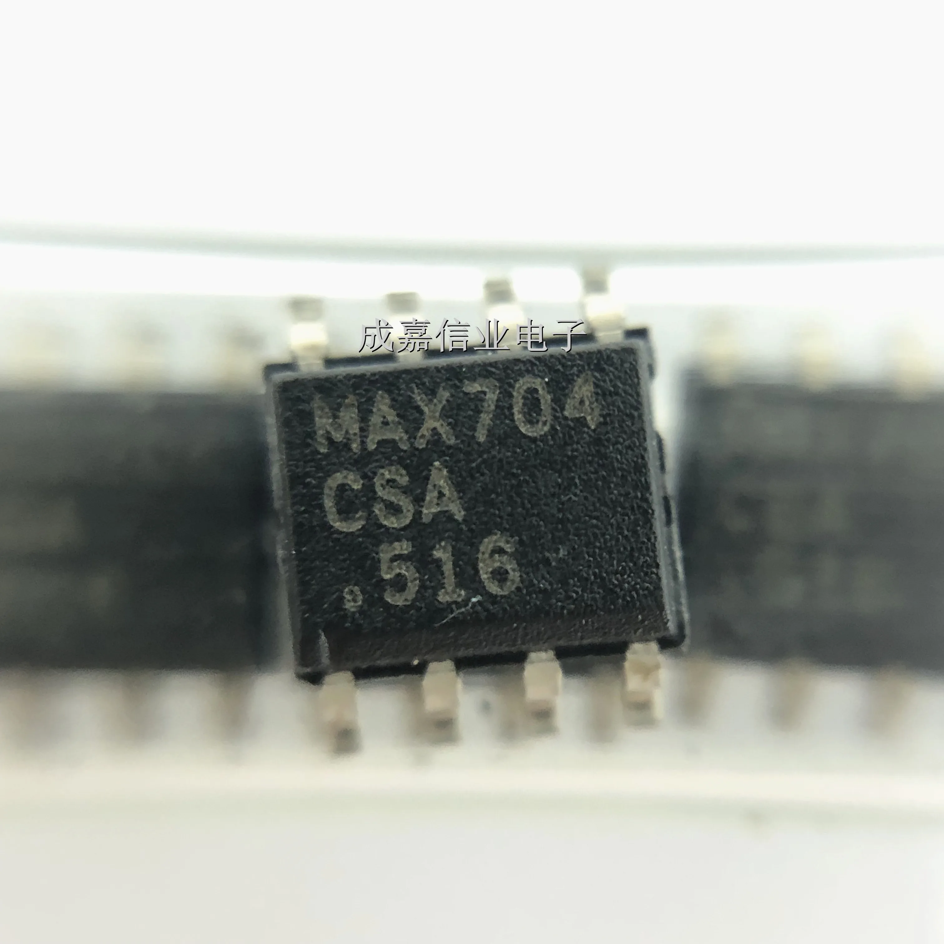 5pcs/Lot MAX704CSA+T SOP-8 MAX704CSA Supervisory Circuits 4.4V Operating Temperature:0C-+ 70 C