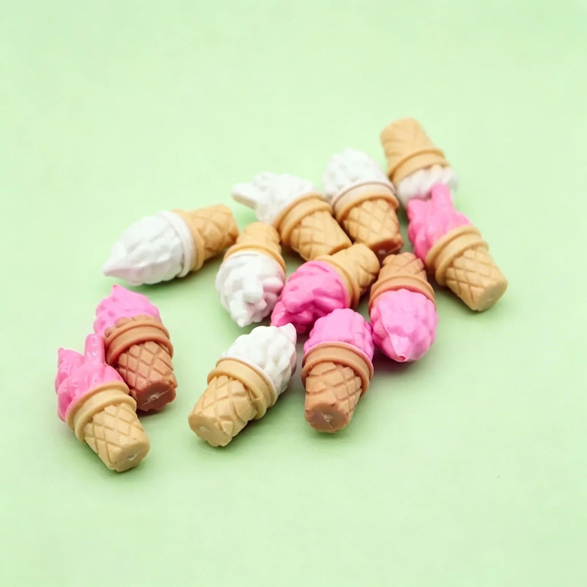 1:12 Dollhouse Simulation Dessert Model, Mini Ice Cream Cone for Supermarket Freezer Decoration