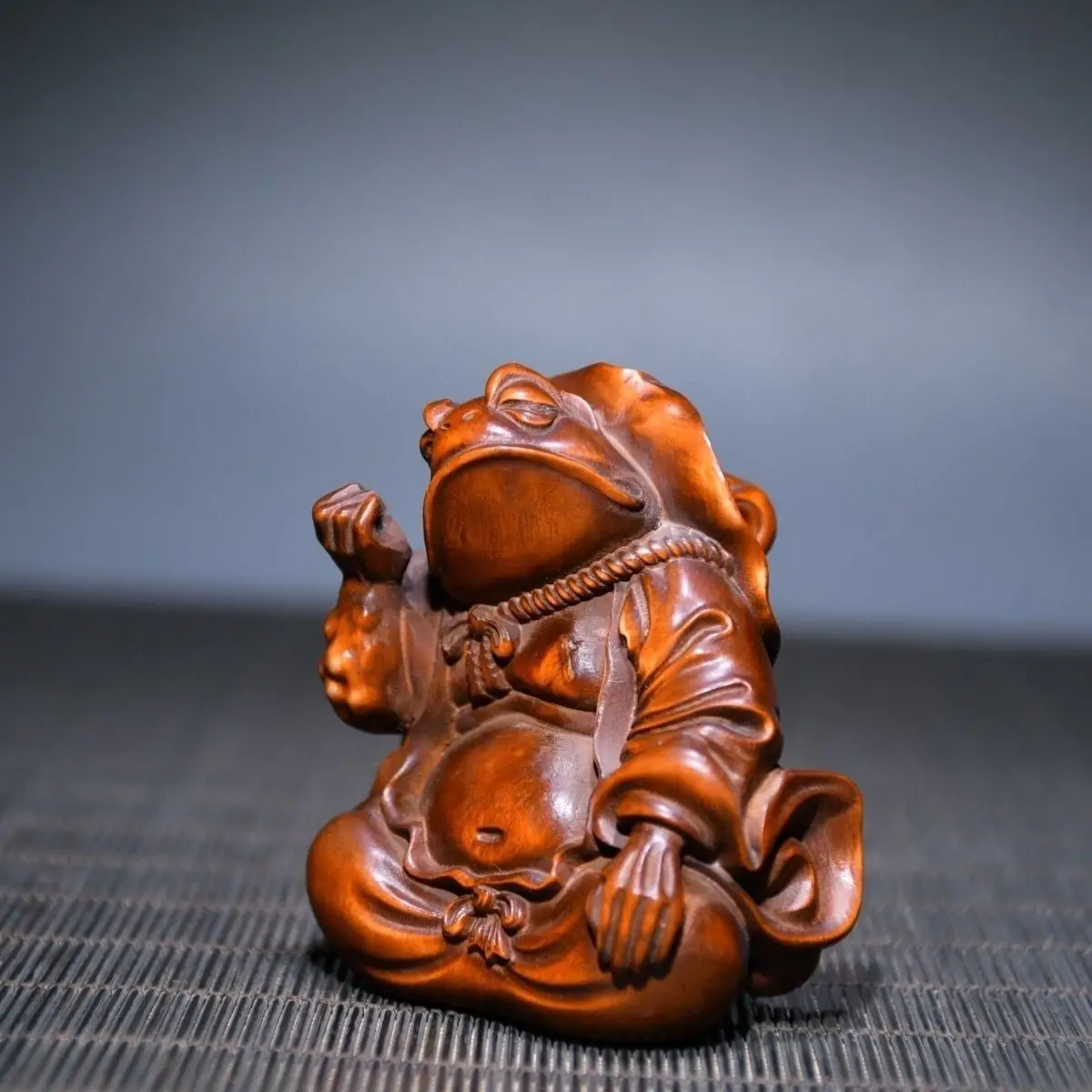 Hand Carved Wood Lotus leaf frog Statue Figurine Desktop Ornaments Home Decoration Crafts Tea Pet Decor