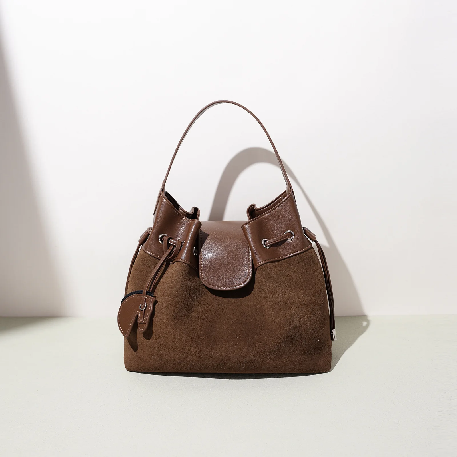 Winter Colour-Blocked Suede Women’s Bucket Bag Trendy Retro Genuine Leather Handbag Versatile Pony Charms Shoulder/Crossbody Bag
