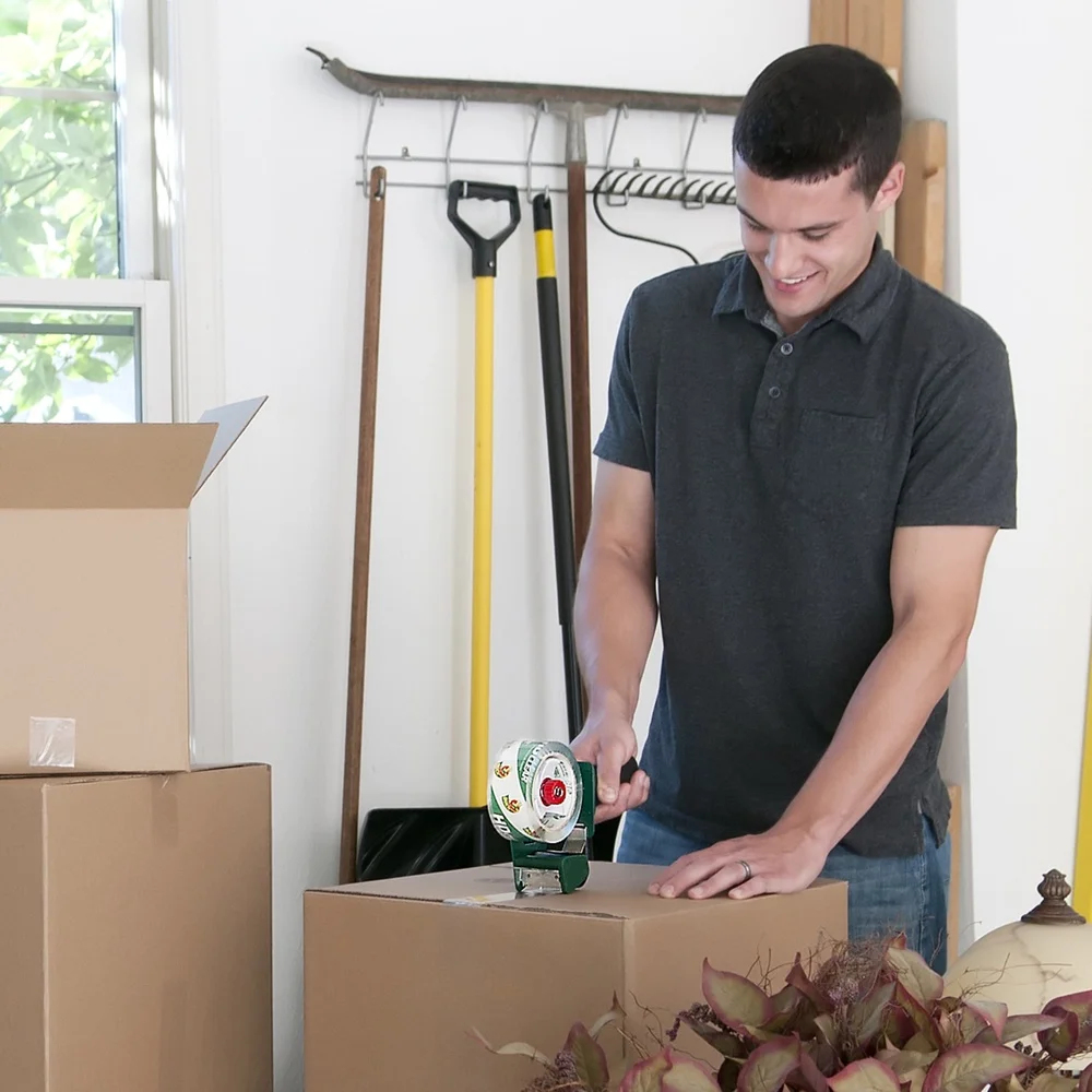 Dispenser per nastro con manico in schiuma con nastro da imballaggio trasparente resistente Scatole di spedizione in movimento Adesivo resistente allo strappo Tenuta a lunga durata