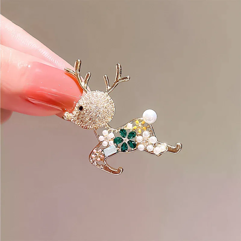 Delicate Cute Deer Brooch For Women Girls Shiny Animal Pins Versatile Exquisite Corsage Luxury Badges Clothing Accessories Gifts