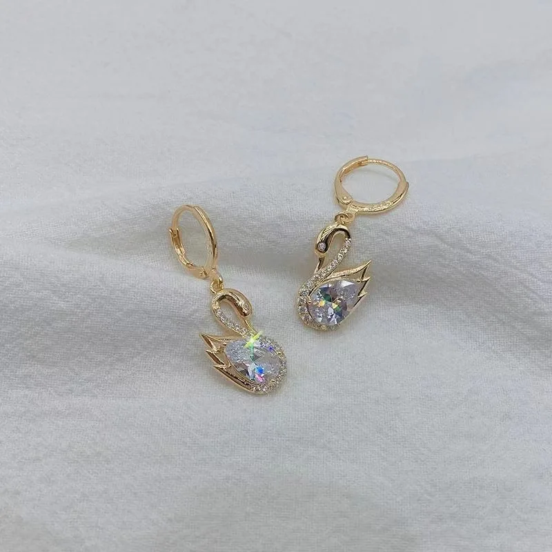 1 pair of luxurious and elegant Golden Swan earrings, dazzling, synthetic crystal, suitable for daily wear, parties and gifts
