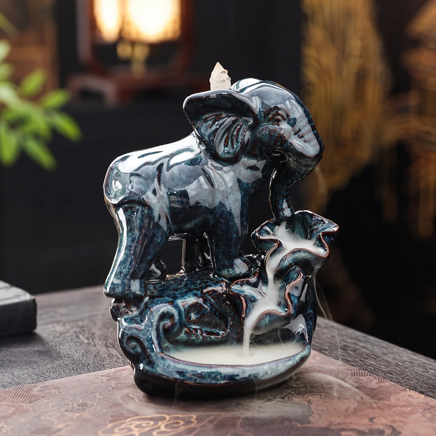 Reverse Flow Incense Burner Elephant Shape Ceramic Waterfall Smoke Incense Holder Home Decor Creative Tea Table Ornament