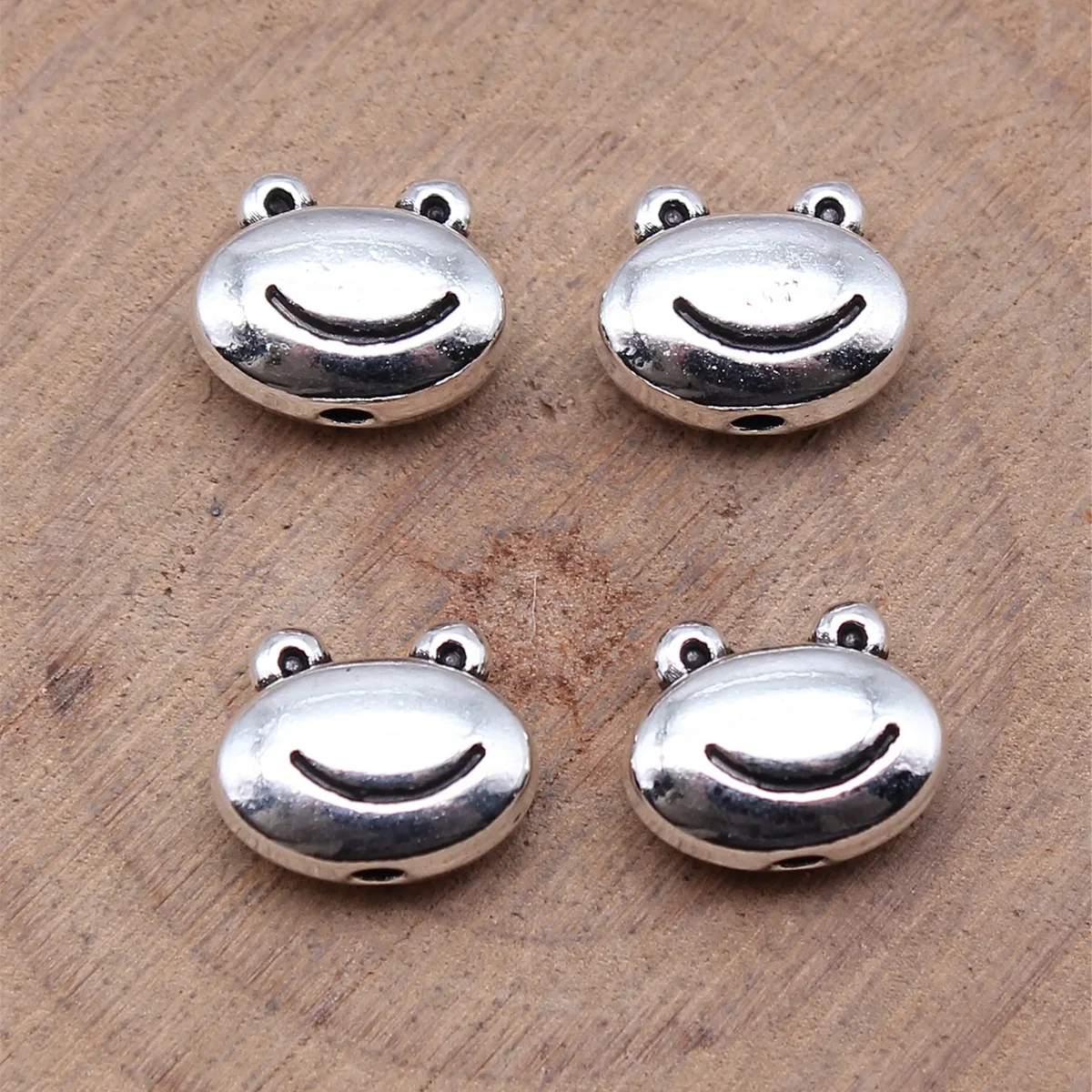 40pcs 10.3x8.3x4.7mm(0.41x0.33x0.19inch) Antique Silver Color Cute Frog Head Beads Vintage Jewelry Making Accessories
