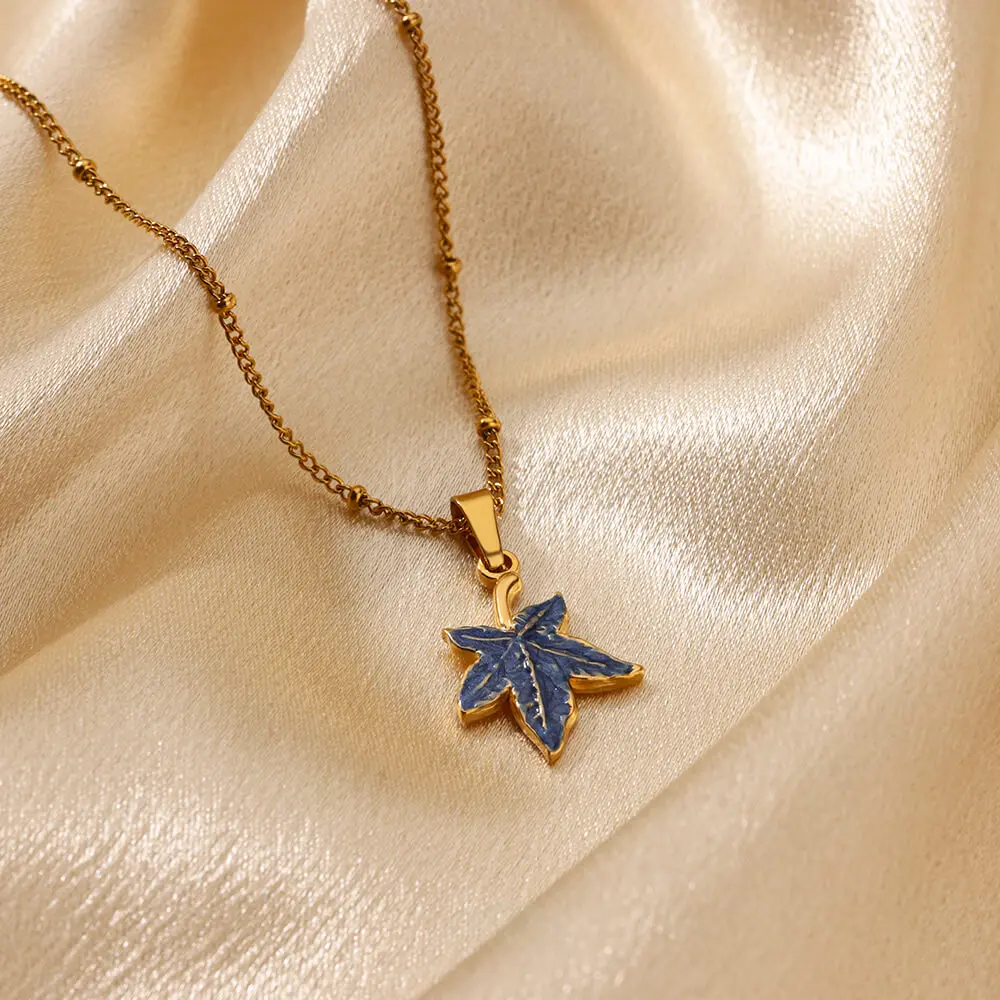 New in Green Star Maple Leaf Necklace for Women Stainless Steel Necklaces Wedding Golden Charm Jewelry Prom Accessories Gifts