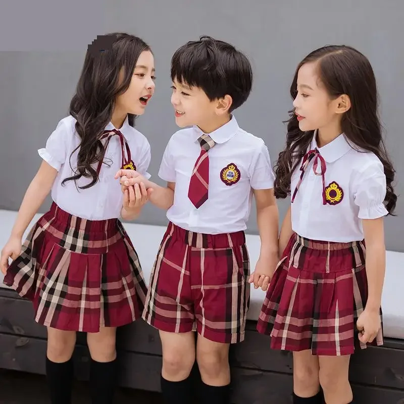Uniforme scolastica coreana per bambini per la scuola materna primaria Ragazzi Ragazze Camicia a maniche corte Gonna scozzese rossa Vestire set Costumi da coro