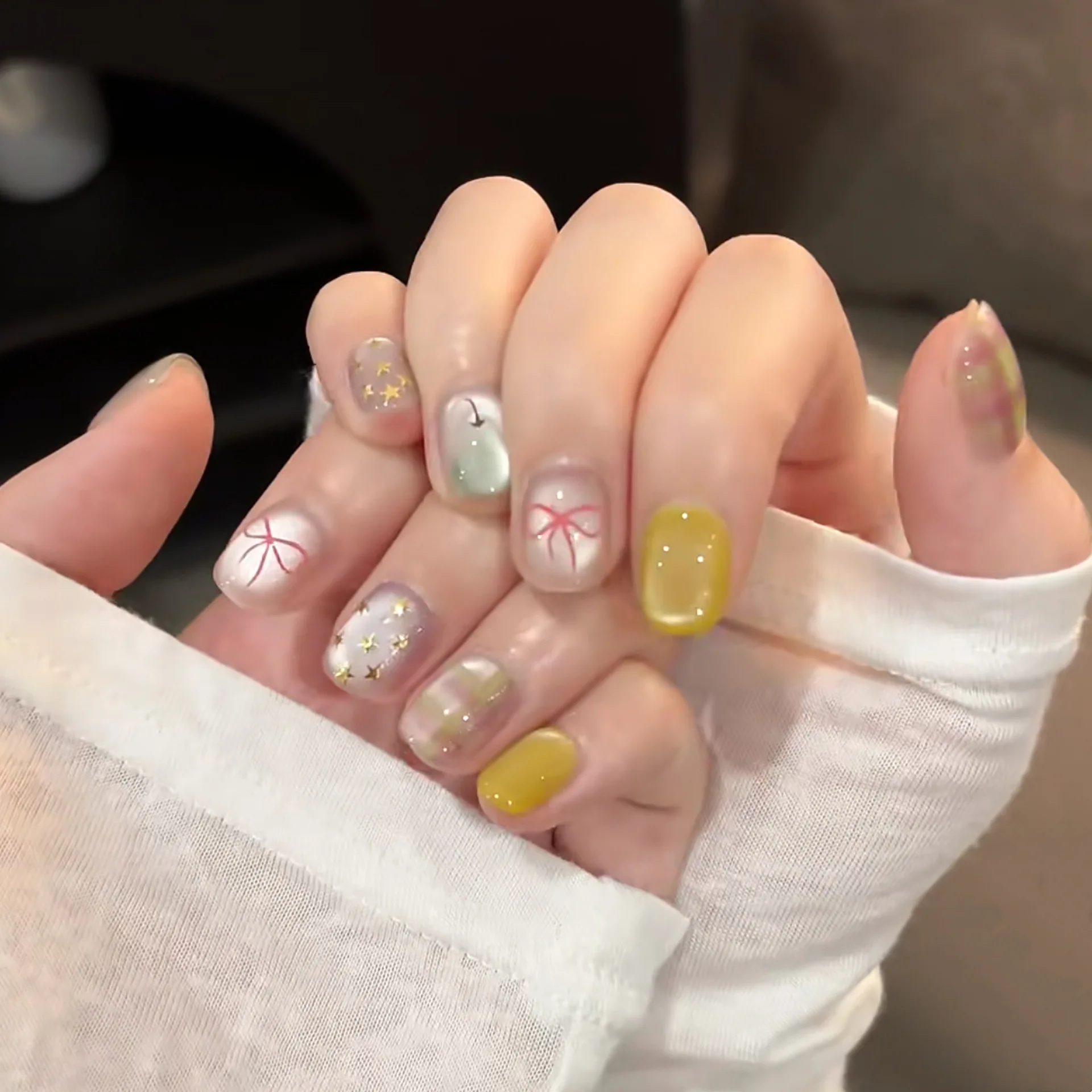 10PCS Handmade Cat Eye Press on Nails Sweet Bowknot Star Patterns Short Square Round Fake Nails with Glue Cute Pear False Nails