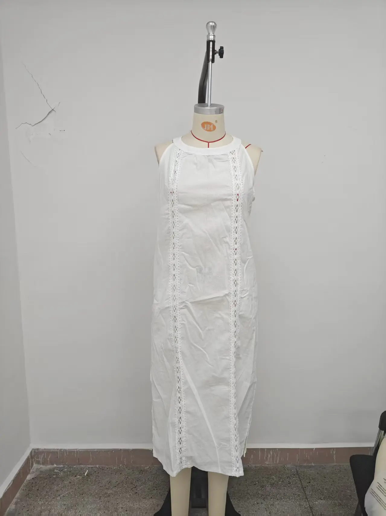 Spring 2026 Women’s Clothing: Neck-Tie Vacation Dress with Pure Color Lace Accents, Sleeveless.