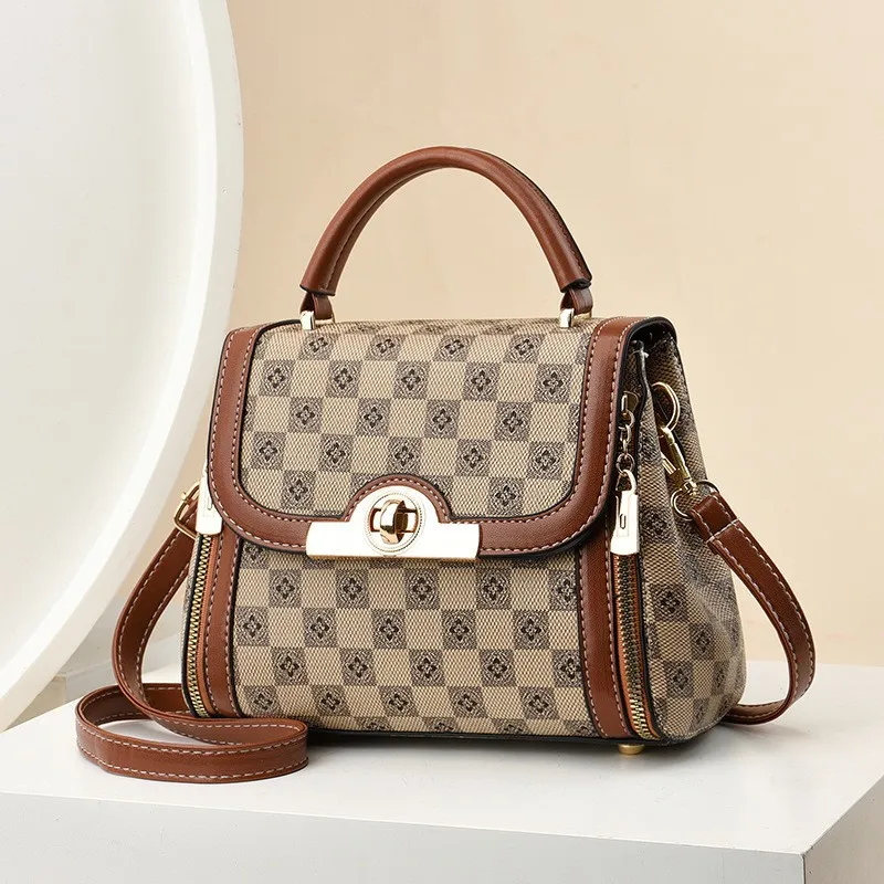 2024 new single-shoulder oblique cross bag women carrying high-grade small square bag women