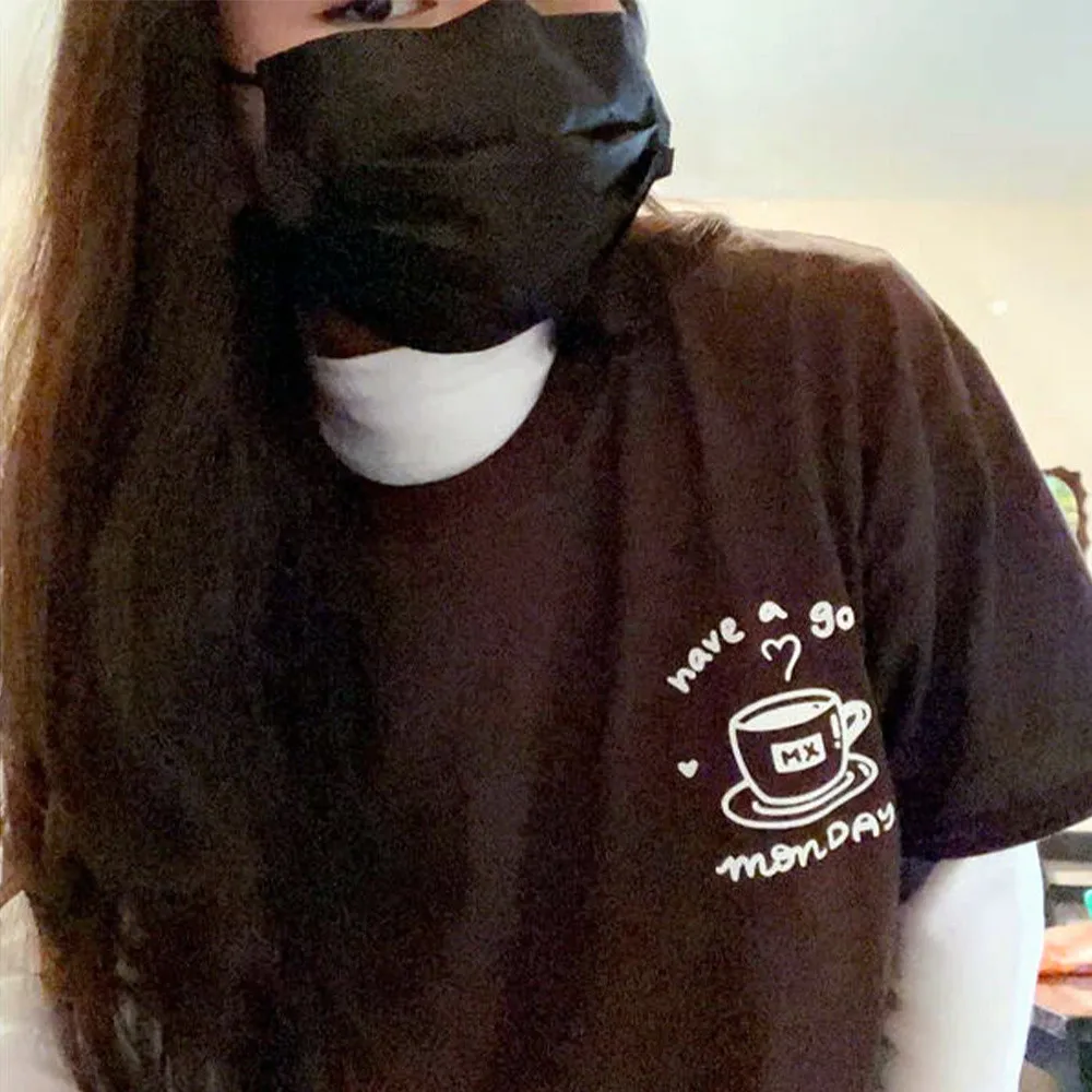 Camisetas Kpop con estampado de bolsillo para mujer, camisetas holgadas de manga corta para café, camisetas gráficas informales a la moda de verano