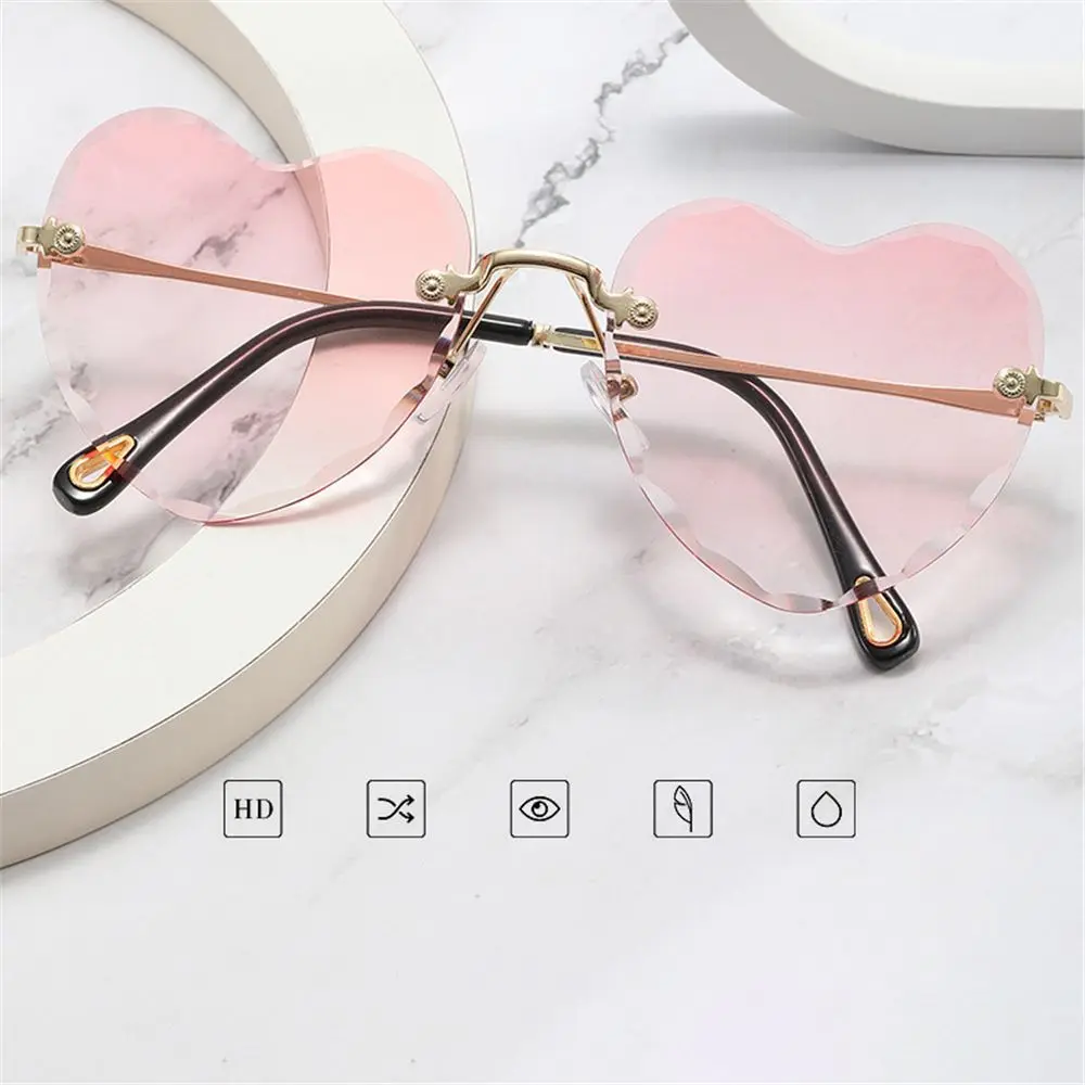 Hartvormige Randloze Zonnebril Dunne Metalen Frame Zonnebril Gradiënt Lens Liefde Hart Zonnebril Voor Vrouwen UV400 Eyewear