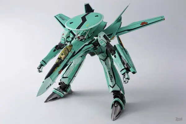 【متوفر】مجموعة ألعاب Mecha الأصلية من Bandai DX Chogokin RVF-25 Macross F Messiah Valkyrie