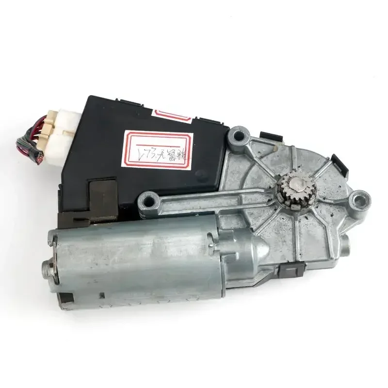 Sunroof kaca asli buka tutup motor rakitan gir M9533010 MR462601 untuk Mitsubishi Pajero V73 V77 V93 V97 2003-2006